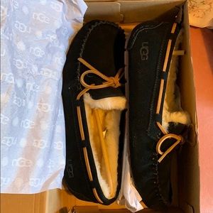 UGG Moccasin Slippers “Dakota Slipper”